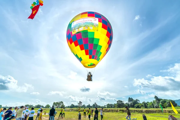 Giang Vietnam Szeptember 2022 Hőlégballon Fesztivál Területen Betakarítás Után Vonzza — Stock Fotó