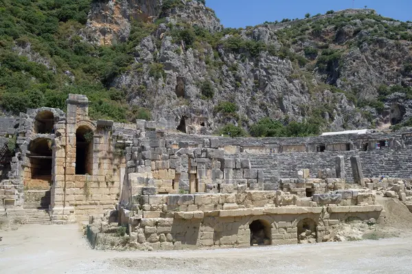 Starożytnych, antyczne ruiny amfiteatru — Zdjęcie stockowe