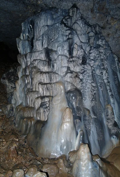 Jaskinia sopleńca — Zdjęcie stockowe