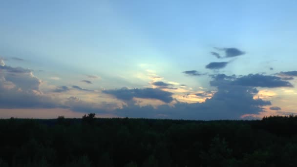 .Sonnenuntergangswolken — Stockvideo