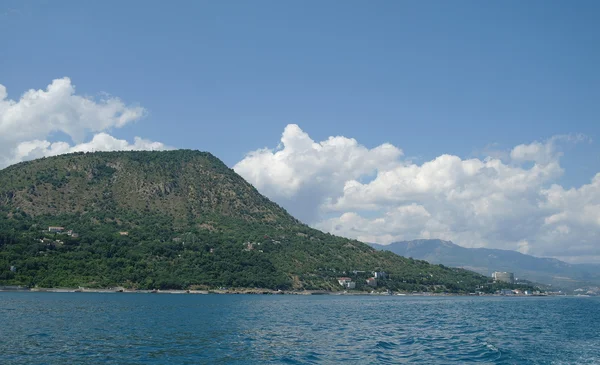 黒海と山の風景 — ストック写真