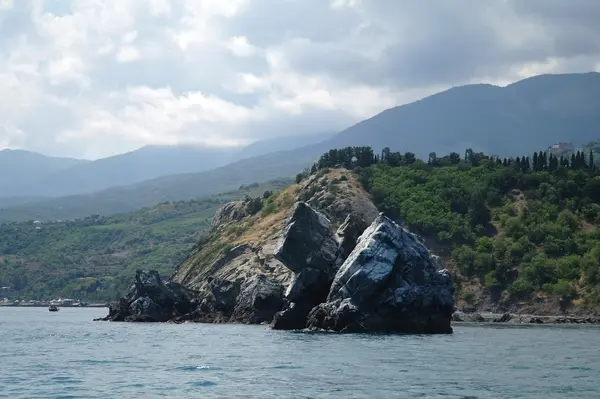 黑海与山的景观 — 图库照片