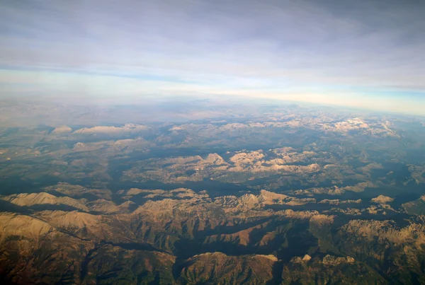 Θέα στον ορίζοντα του cloudscape και της γης — Φωτογραφία Αρχείου