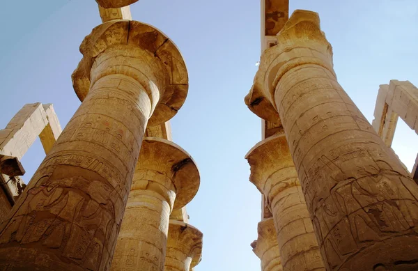 Great Hypostyle Hall at the Temples of Karnak (ancient Thebes) (en inglés). Luxor, Egipto — Foto de Stock