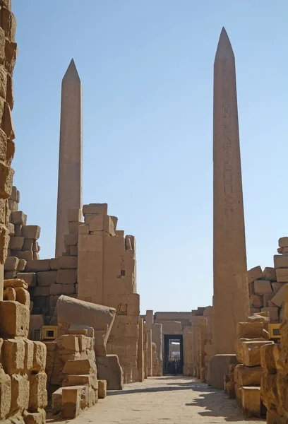 Obeliski w świątyni w Karnaku — Zdjęcie stockowe