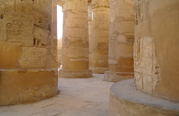 Great Hypostyle Hall at the Temples of Karnak (ancient Thebes) (en inglés). Luxor, Egipto —  Fotos de Stock