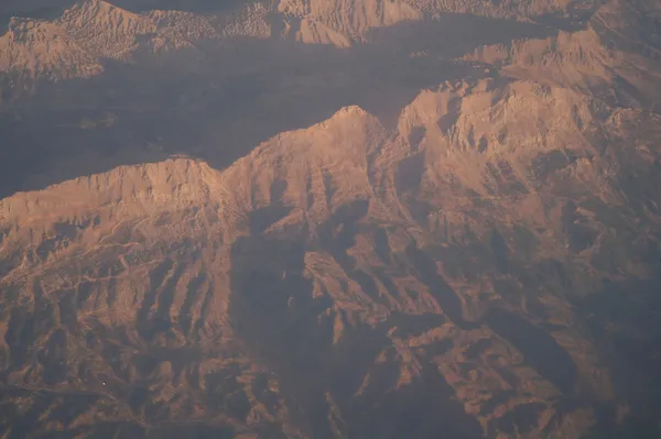 Luchtfoto bergen zonsondergang, — Stockfoto