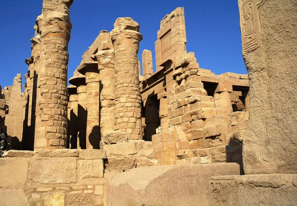 Antika arkitekturen av Karnaktemplet i luxor, Egypten — Stockfoto