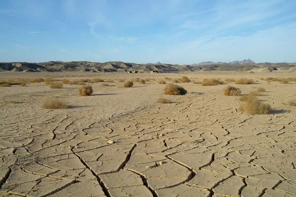 Mısır çöl ve mavi gökyüzü.
