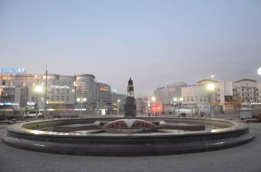 Bu resim Rokossovskiy anıtını gösteriyor.