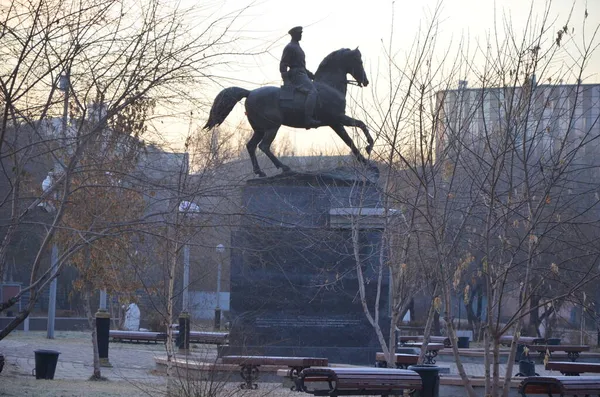 Этой Фотографии Изображен Памятник Рокоссовскому — стоковое фото