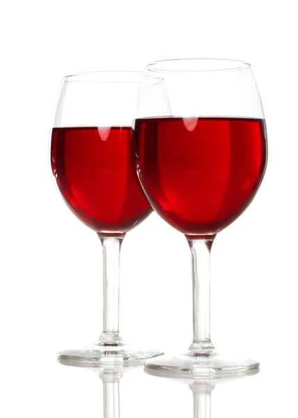 Copas de vino con vino tinto — Foto de Stock