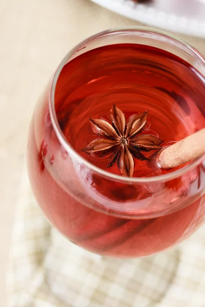 Drink with Star Anise and a Cinnamon Stick — Stock Photo, Image