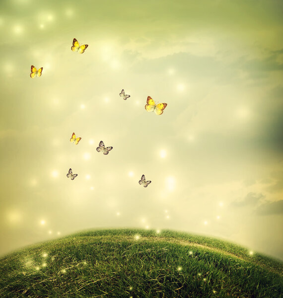 Летит в фантастическом ландшафте
