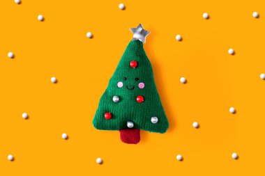 Noel yastık ağacı tepe görünümü