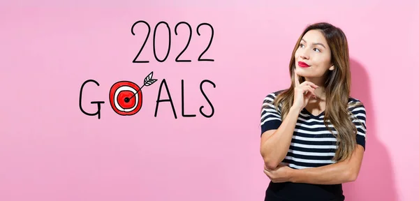 젊은 여자와 함께 한 2022 목표 — 스톡 사진