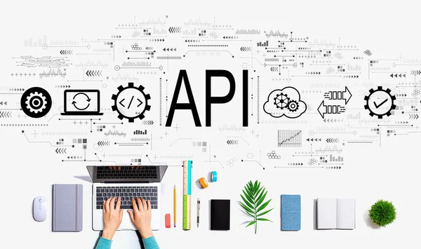 API - концепция интерфейса прикладного программирования с использованием ноутбука — стоковое фото