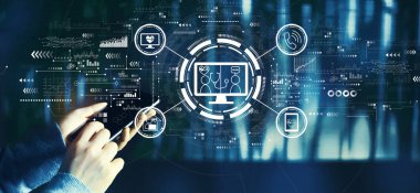 Akıllı telefon kullanan kişi ile iletişim sağlığı teması