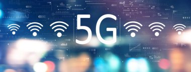 Geceleri şehir ışıkları olan 5G ağı