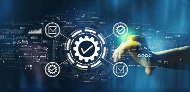 Teknoloji ekranına elle bastırarak kalite kontrol onayı