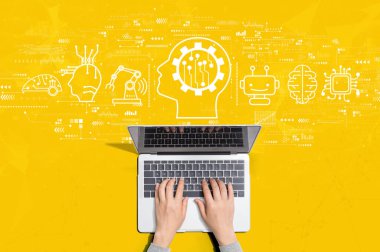 Dizüstü bilgisayar kullanan kişi ile gelecek teknolojisi kavramı