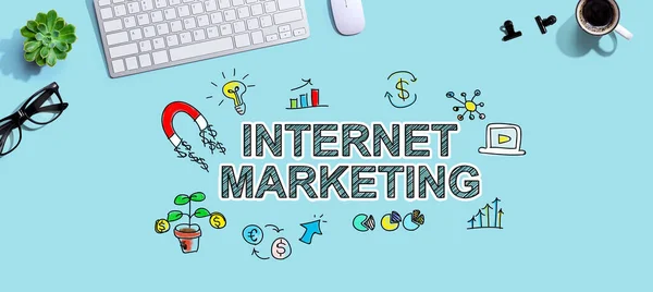 Internet marketing met een computer toetsenbord — Stockfoto