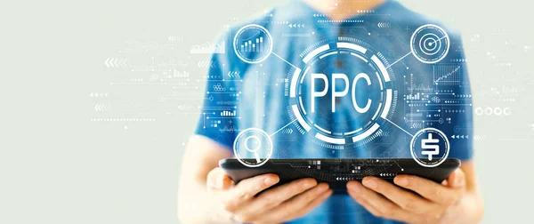 PPC - concetto Pay per click con l'uomo utilizzando un tablet — Foto Stock