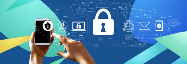 Akıllı telefon kullanan kişi ile internet ağı güvenliği kavramı