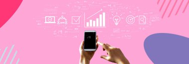 Akıllı telefon kullanan kişi pazarlama kavramı