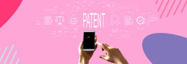 Akıllı telefon kullanan kişinin patent kavramı
