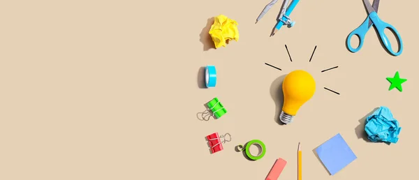 Idea Light Bulb School Supplies Overhead View Flat Lay — Fotografia de Stock