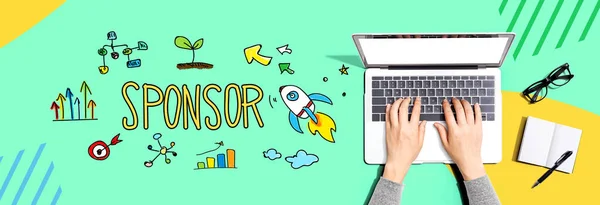 Sponsor Con Persona Che Utilizza Computer Portatile — Foto Stock