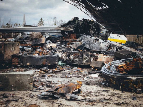Yok edilen uçak Mriya AN-225 Gostomel, Ukrayna, 2022