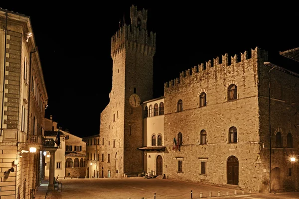 Arezzo Toscana Italia Vista Nocturna Del Antiguo Ayuntamiento Palazzzo Dei — Foto de Stock