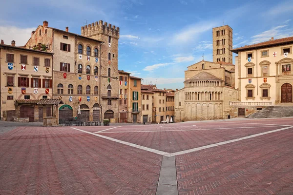 Arezzo Toskana Italien Der Hauptplatz Piazza Grande Mit Der Mittelalterlichen — Stockfoto