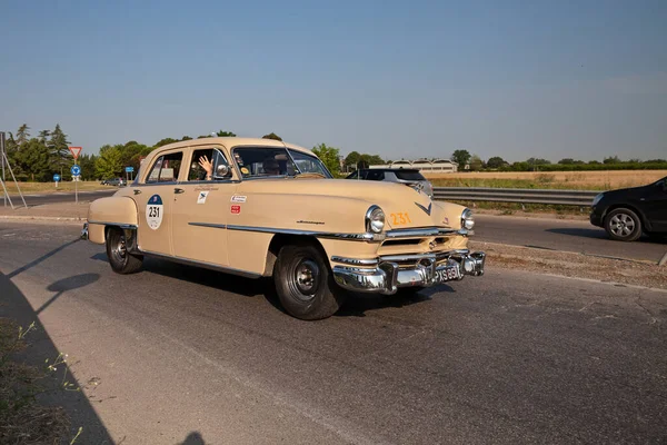 Vintage American Car Chrysler Saratoga 5300 1952 Classic Historical Race — Fotografia de Stock