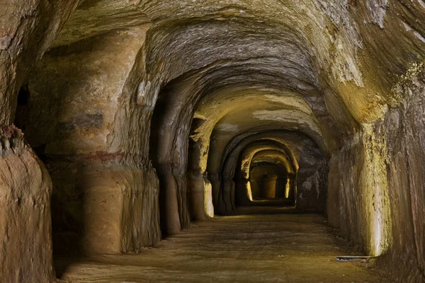 Повітряний Наскок Другої Світової Війни Старий Тунель Викопаний Туф Скелі — стокове фото