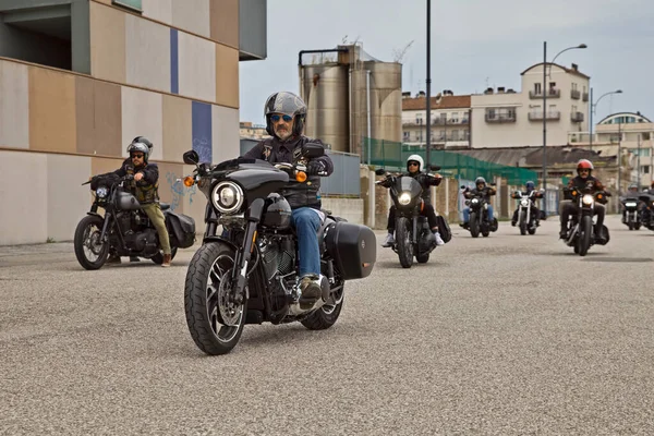 Grupo Motociclistas Montando Motocicletas Americanas Harley Davidson Durante Encontro Motocicleta — Fotografia de Stock