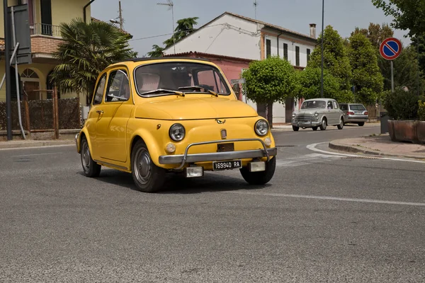 Vintage Fiat 500 1971 Classic Car Motorcycle Meeting May 2022 — Foto de Stock