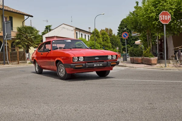 Ročník Ford Capri Iii 1980 Klasickém Automobilovém Motocyklovém Setkání Května Royalty Free Stock Fotografie