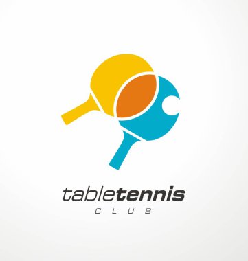 Masa tenisi kulübü renkli logo tasarımı fikri, iki raket ve negatif alanda top. Masa tenisi sembolü ya da ikon grafiği. Spor ve eğlence vektörü illüstrasyonu.