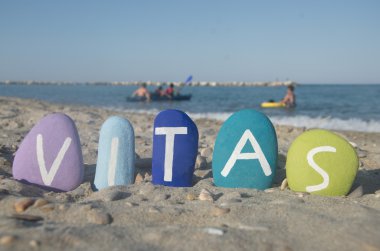 Vitas, renkli taşlar üzerinde erkek adı