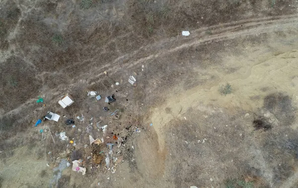 Drone aéreo de basura basura lugar en la naturaleza La contaminación ambiental al aire libre. — Foto de Stock