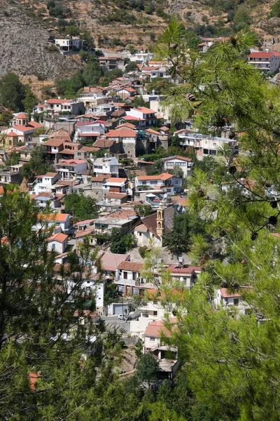 Kıbrıs 'taki Troodos dağlarında Palaichori Dağı köyü. — Stok fotoğraf