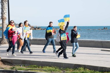 Rusya 'nın Kıbrıs' taki Paphos limanındaki Ukrayna işgaline karşı protesto.