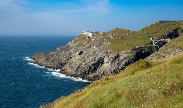 Estação Sinal Mizen Head Com Costa Rochosa Dramática Oceano Atlântico — Fotografia de Stock