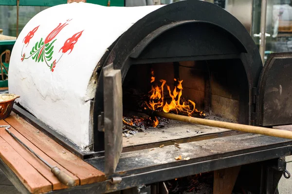 Burning Coals Oven Baking Pizza — 스톡 사진