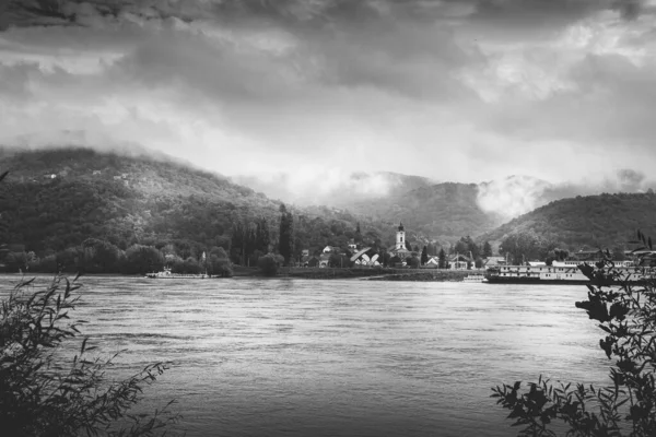 Город Вышеград Паромный Терминал Вид Нагимароса Дунайский Изгиб Река Дунай — стоковое фото