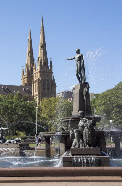 The Archibald Fountain and St Mary's Cathedral, Sydney — Stock Photo, Image