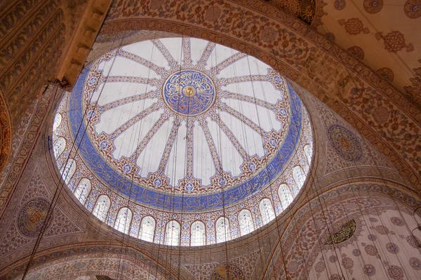 Plafond in de blauwe moskee, istanbul, Turkije — Stockfoto